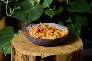 BANG BANG CHICKEN BOWL